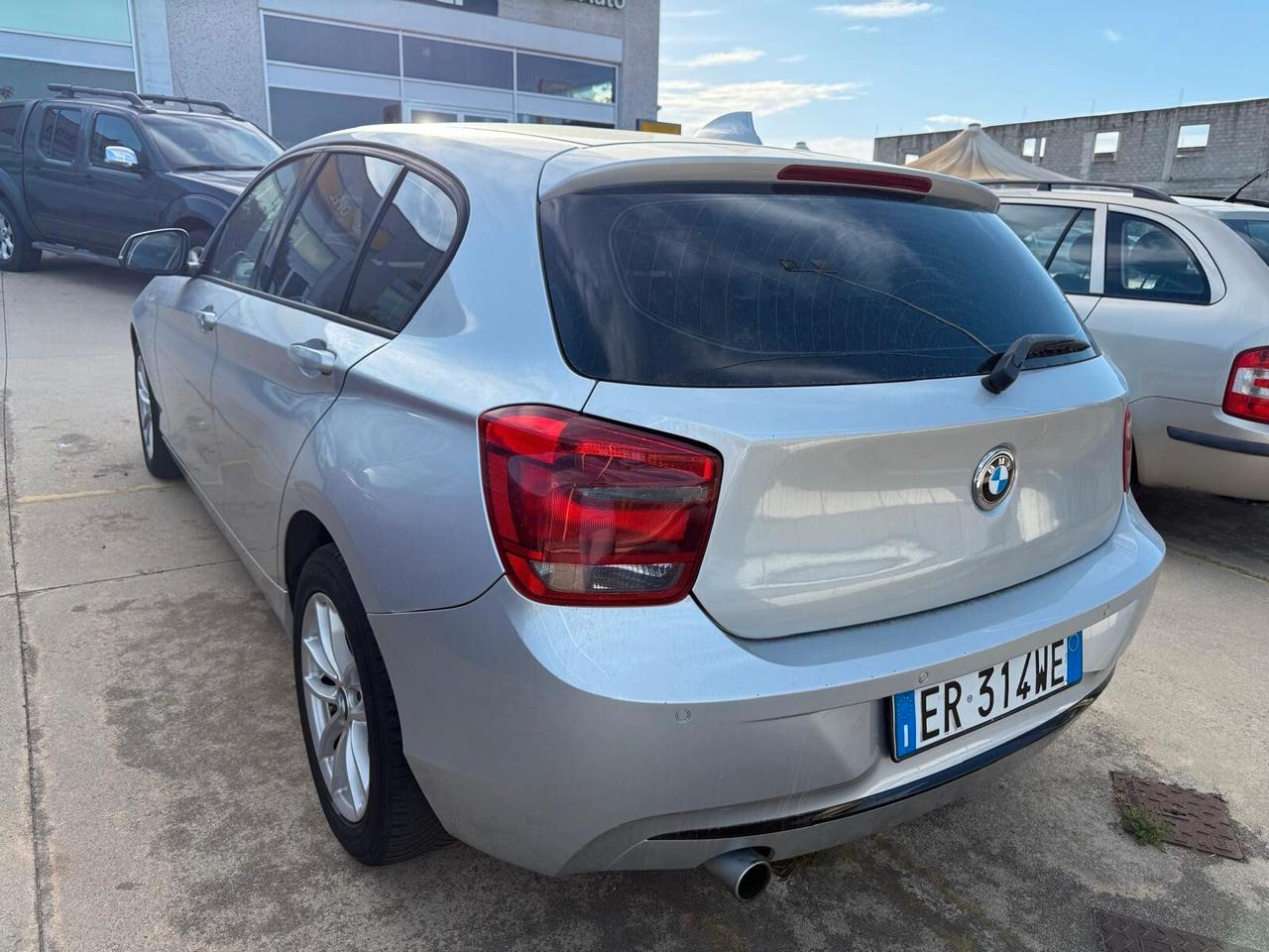 Bmw 116 116d 5p. Urban