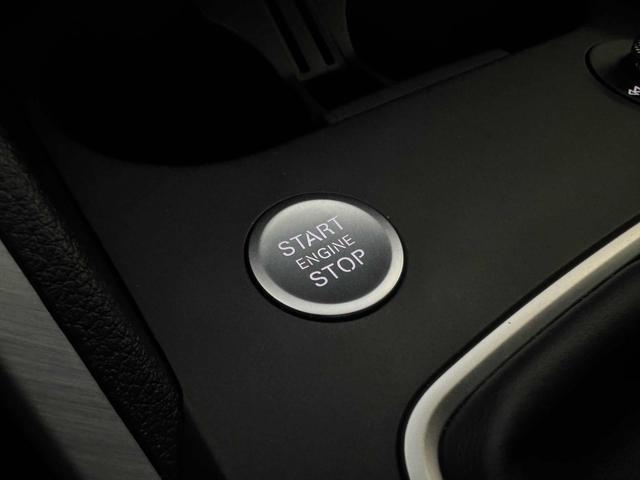 AUDI Q2 30 TFSI S line Interiors Cerchi 19"