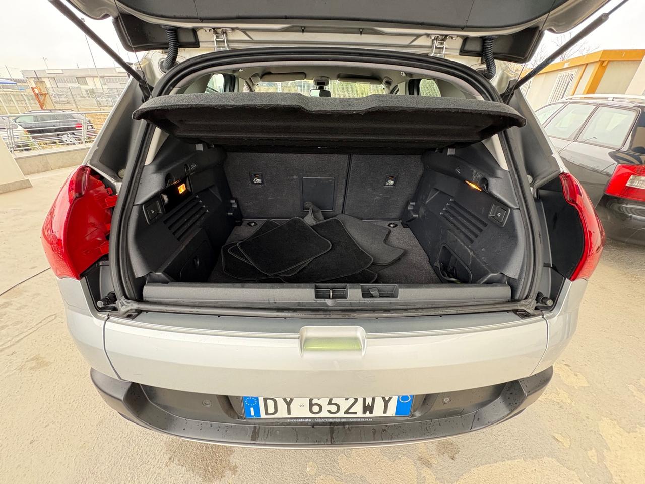Peugeot 3008 2.0 HDi 150CV Outdoor GANCIO TRAINO