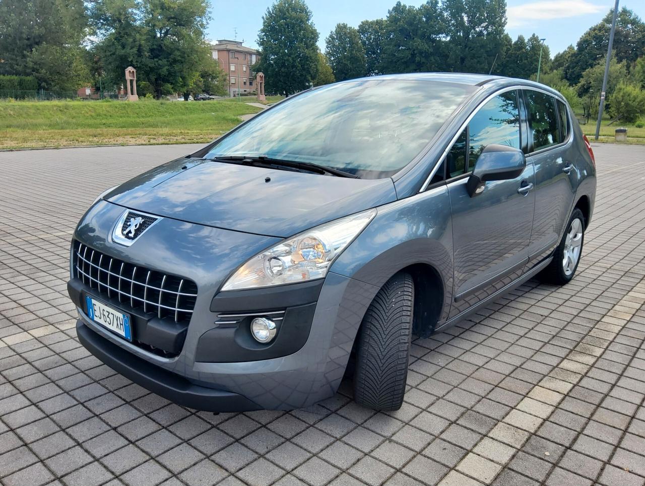 Peugeot 3008 1.6 e-HDi 112CV cambio robotizzato Stop&Start Allure