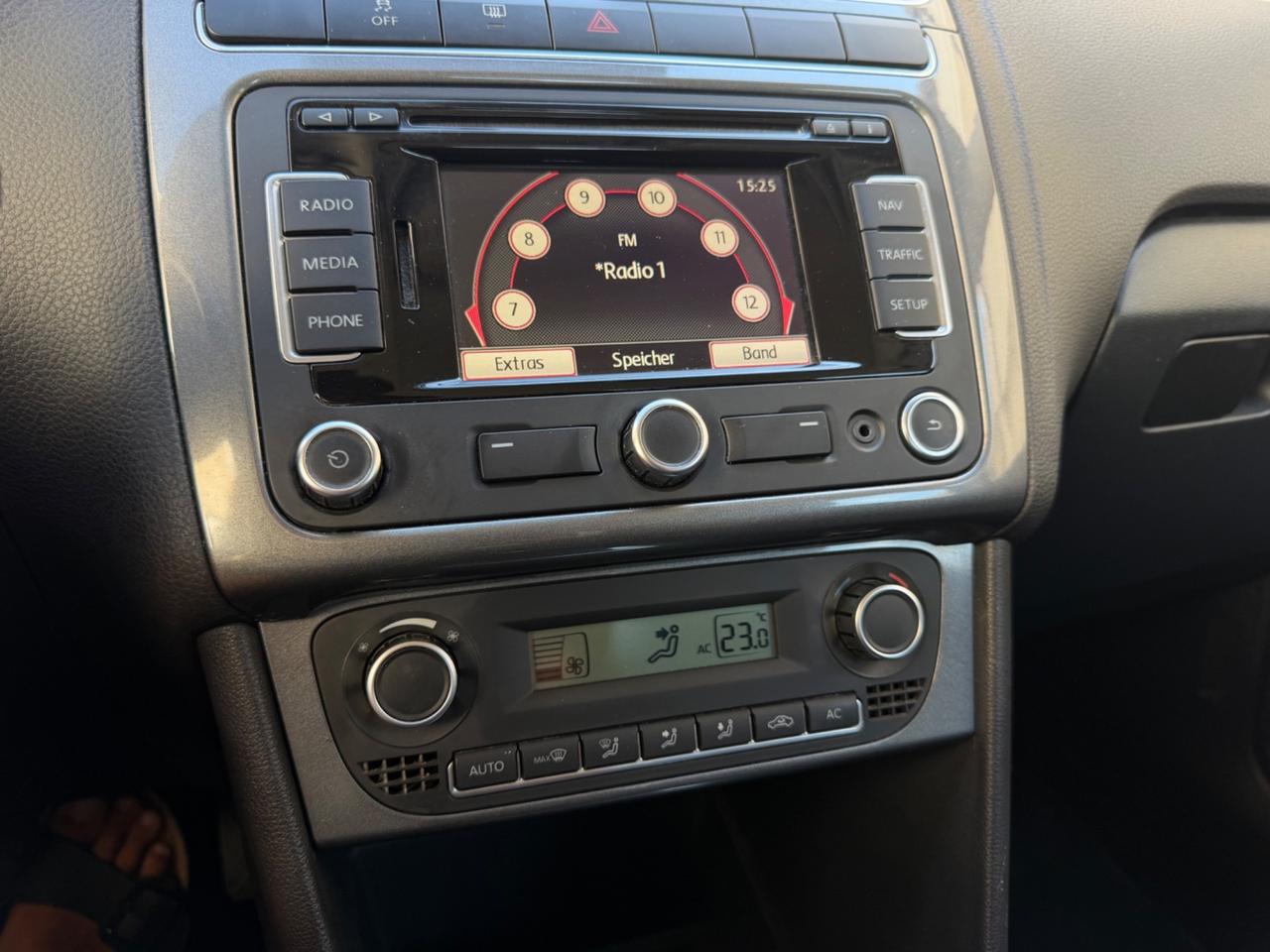 Volkswagen Polo 1.6 TDI 90CV - CAMBIO AUTOMATICO