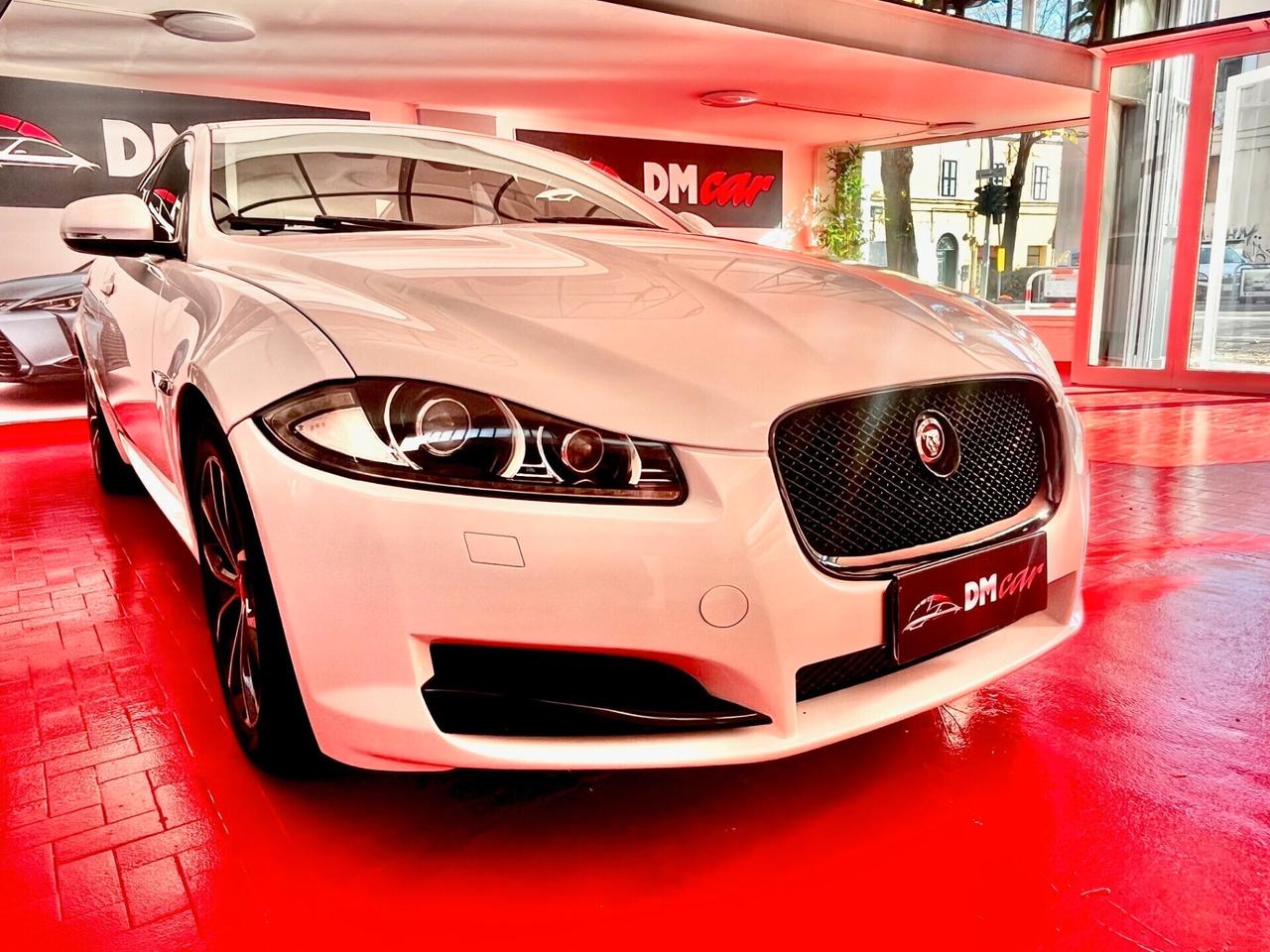 JAGUAR XF 2,2 D LUXURY 190CV PELLE TOTALE NAVIGATORE CERCHI CAMBIO AUTOMATICO