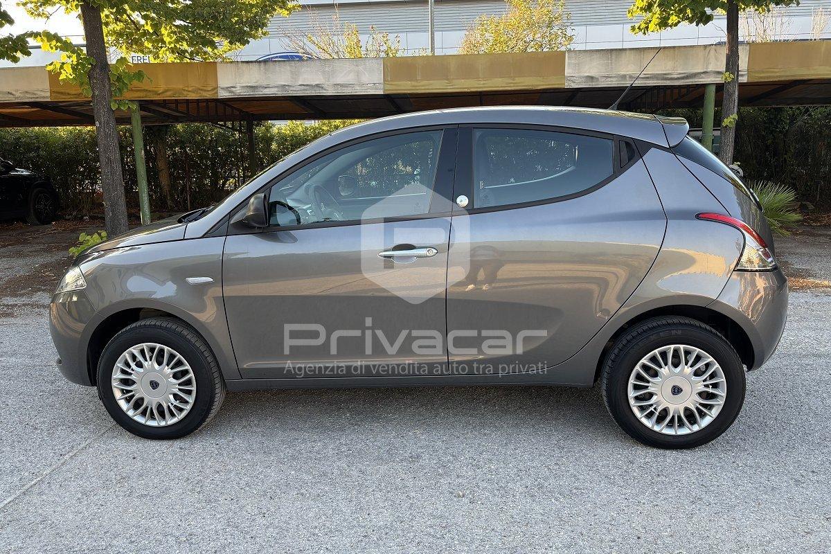 LANCIA Ypsilon 0.9 TwinAir 85 CV 5 porte Metano Ecochic Silver