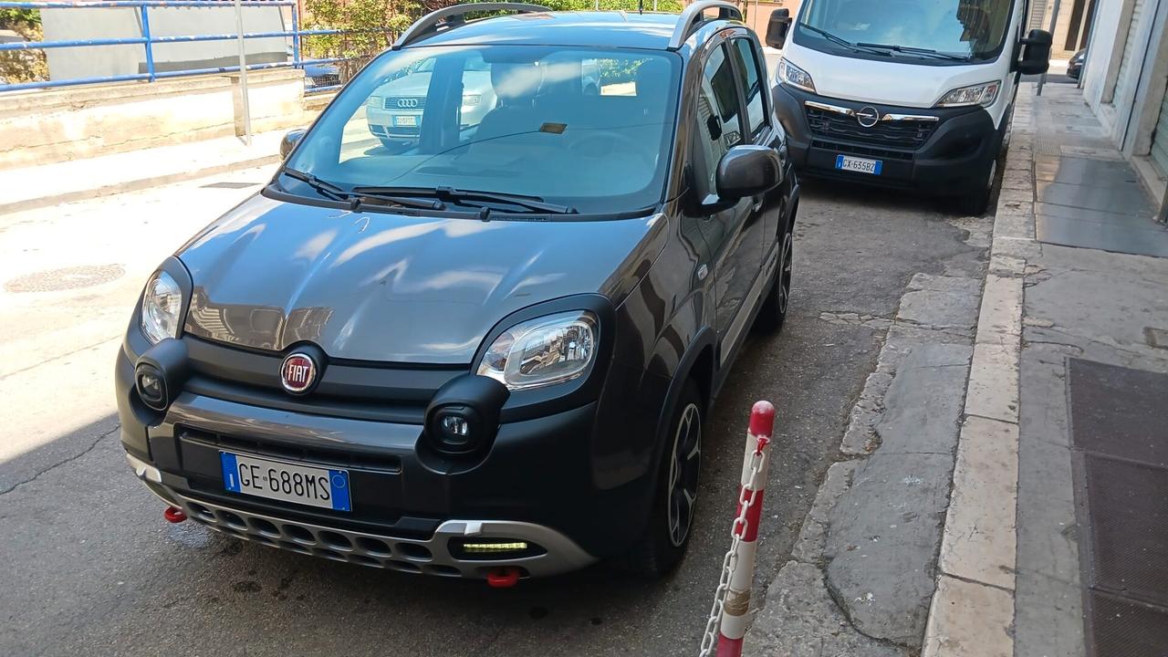 Fiat Panda 1.0 FireFly S&S Hybrid City Cross