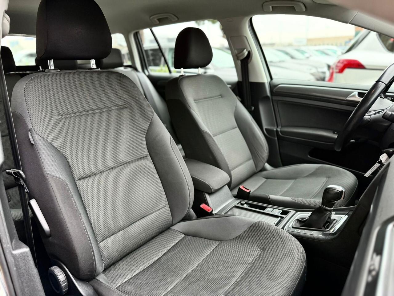 Volkswagen Golf Variant 1.6 TDI 115 CV DSG Business BlueMotion Tech.