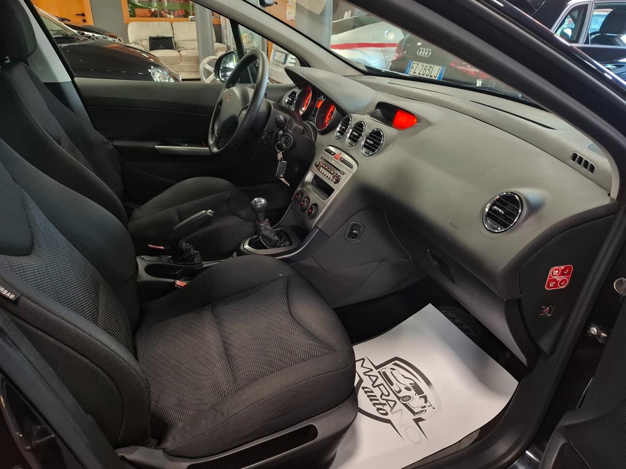 Peugeot 308 1.6 HDi 90CV Neopatentato