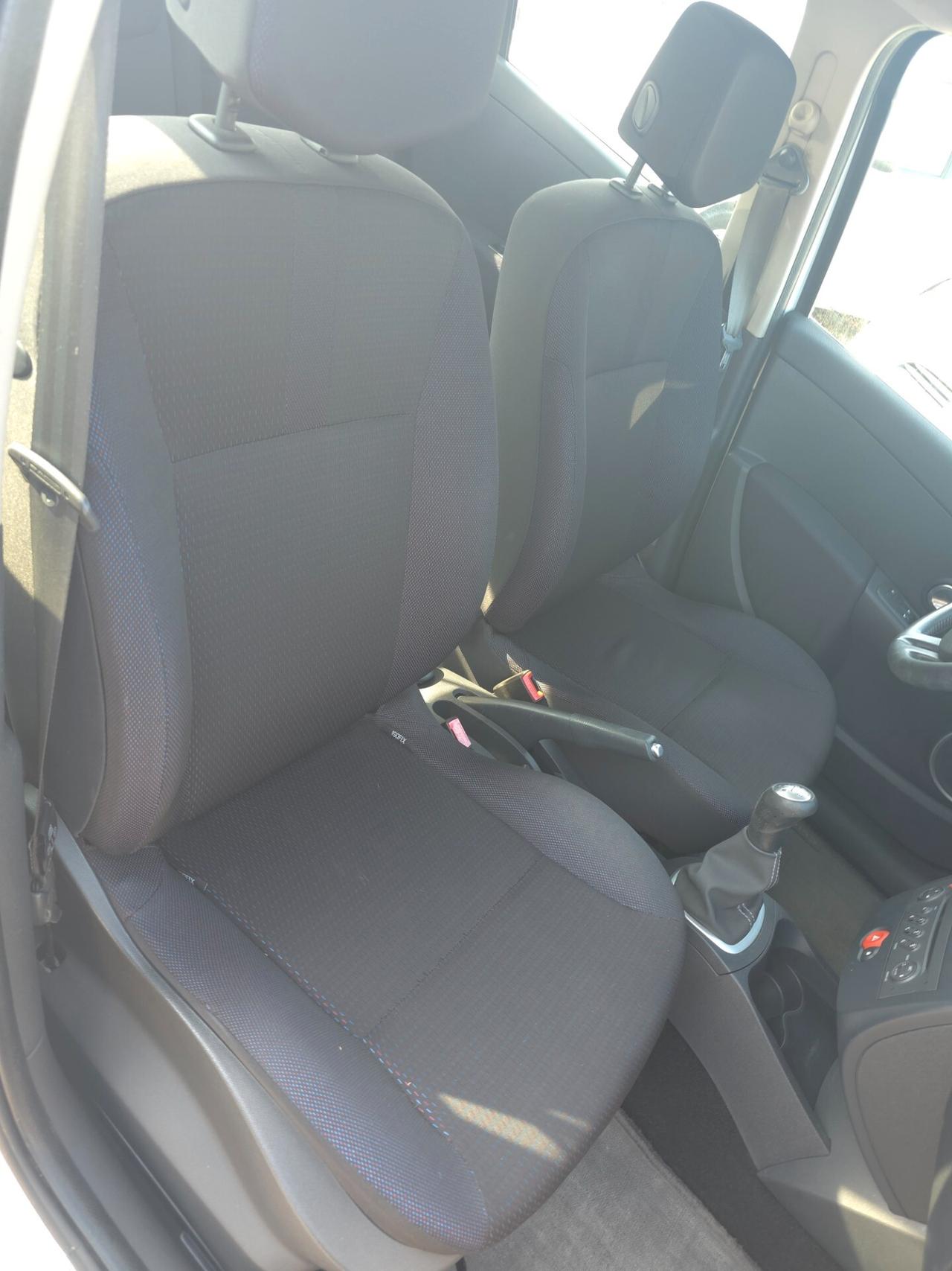 Renault Clio 1.2 16V 5 porte Confort