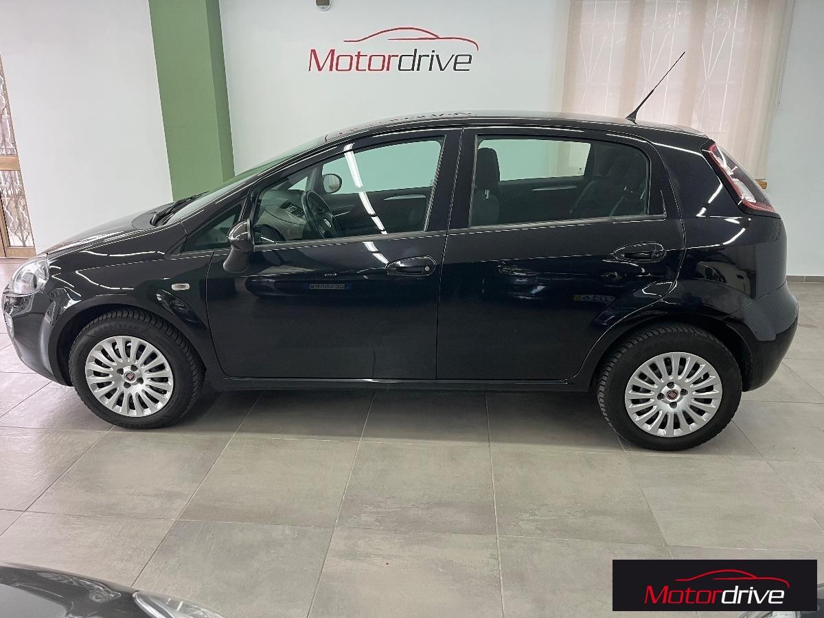 FIAT - Punto - 1.4 8V 5p. Natural Power Street