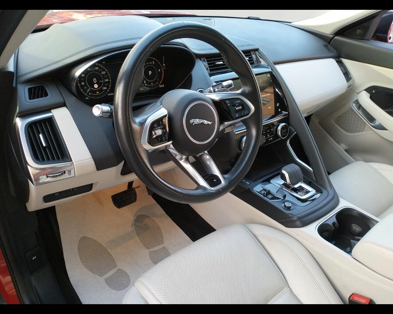 JAGUAR E-Pace (X540) E-Pace 2.0D I4 204 C...