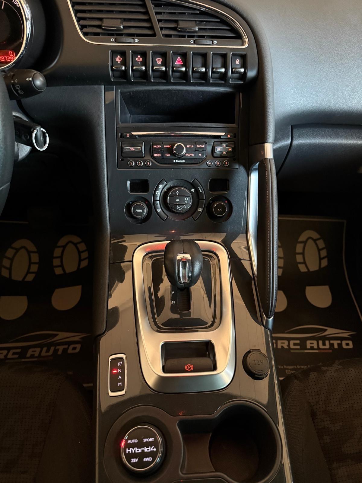 Peugeot 3008 HYbrid4
