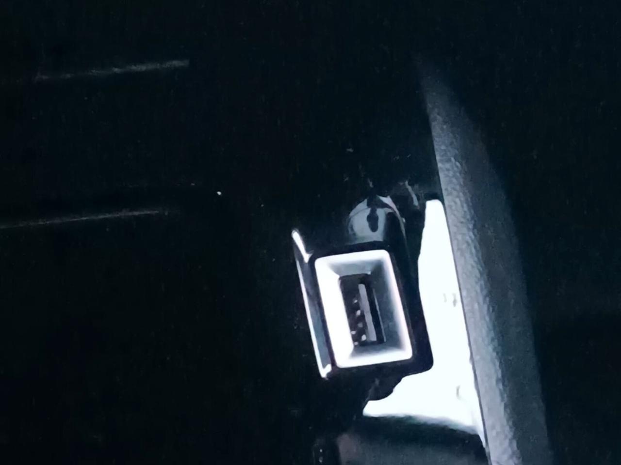 Peugeot 2008 PureTech 130 S&S EAT8 Active Pack