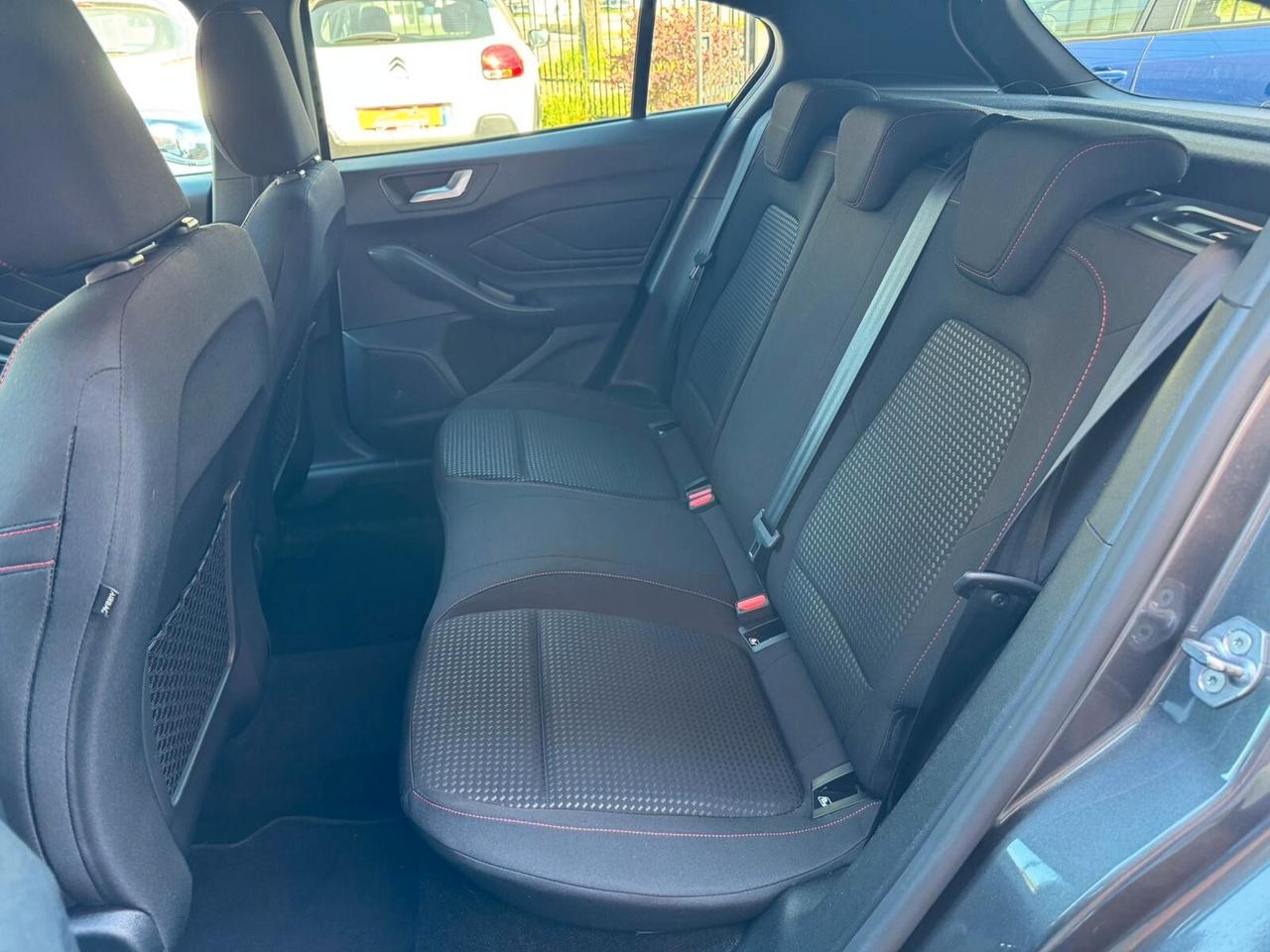 Ford Focus 1.0 EcoBoost Hybrid 125 CV Powershift 5p. ST-Line