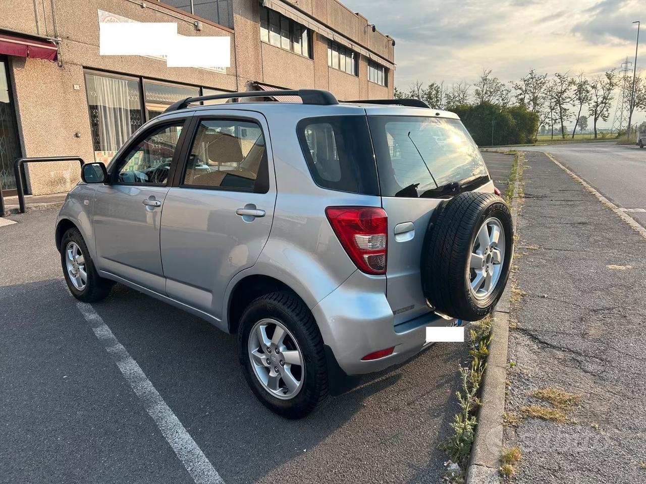 Daihatsu terios 1.3 benzina 4x4 ok neopatentati