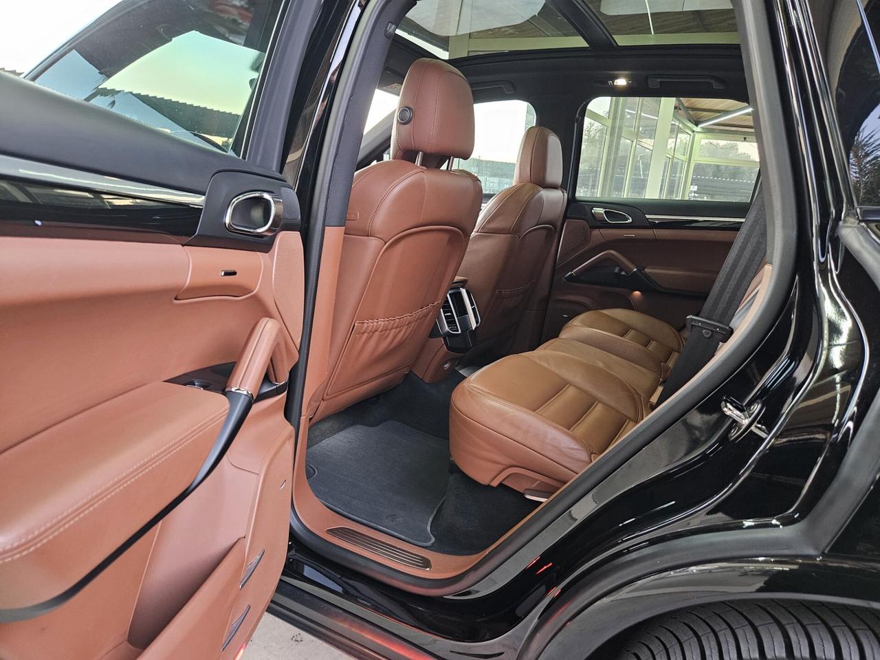 Porsche Cayenne 3.0 Diesel Platinum Edition