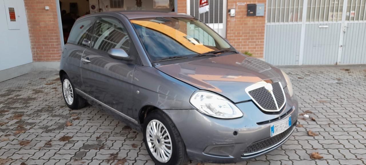 Lancia Ypsilon 1.2 Oro