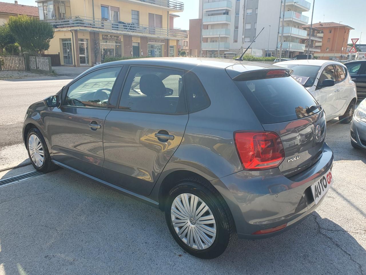 Volkswagen Polo 1.4 TDI 5p. Confortline Neopatent 2017