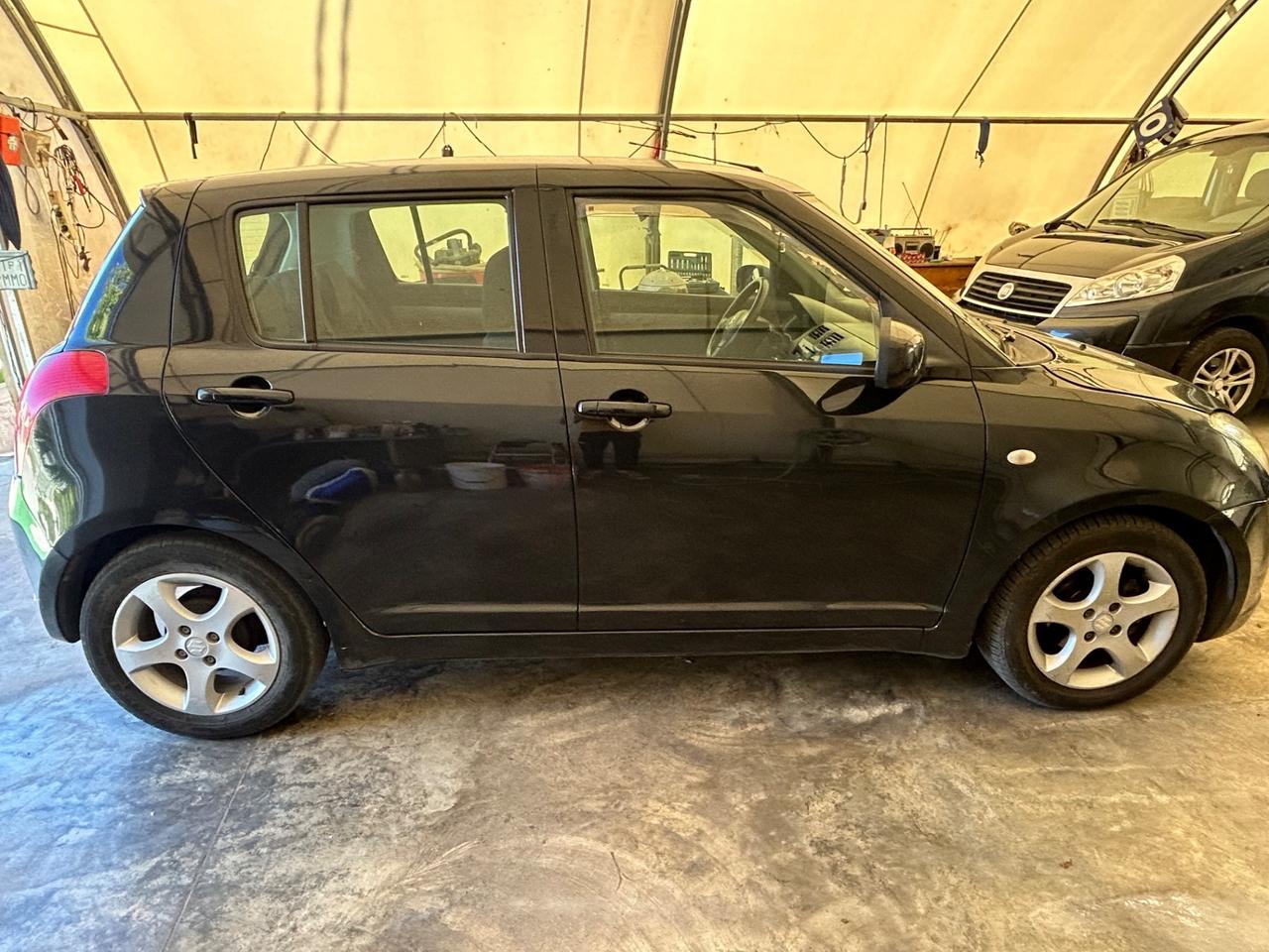 Suzuki Swift 1.3 DDiS 5p. GL
