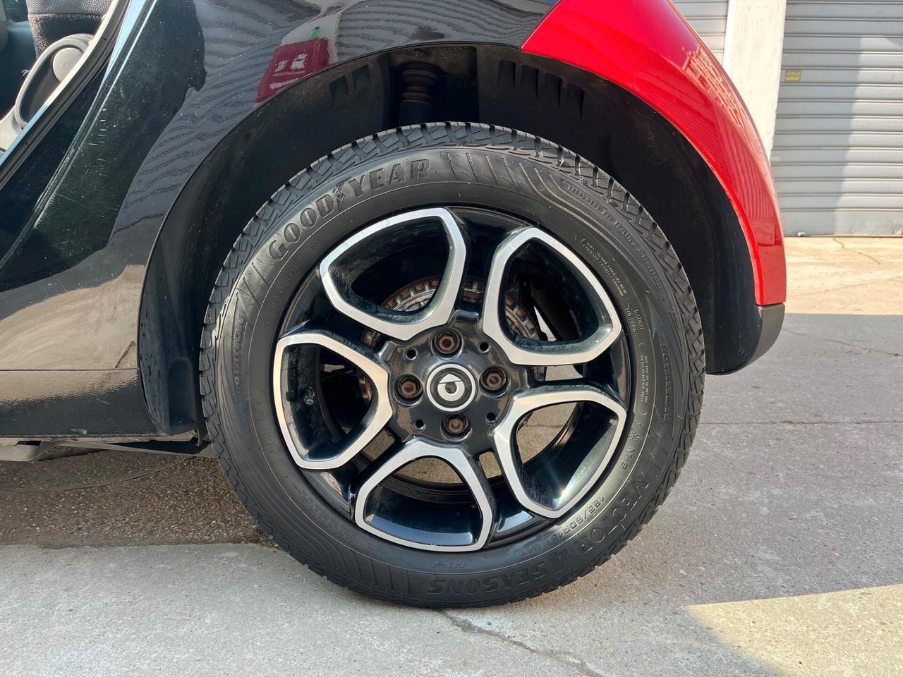 Smart ForTwo 70 1.0 CABRIO Passion OK NEOPATENTATI