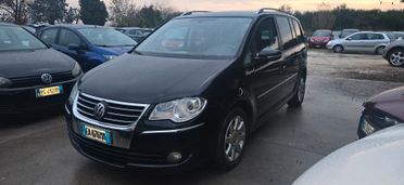Volkswagen Touran 2.0 automatica Highline