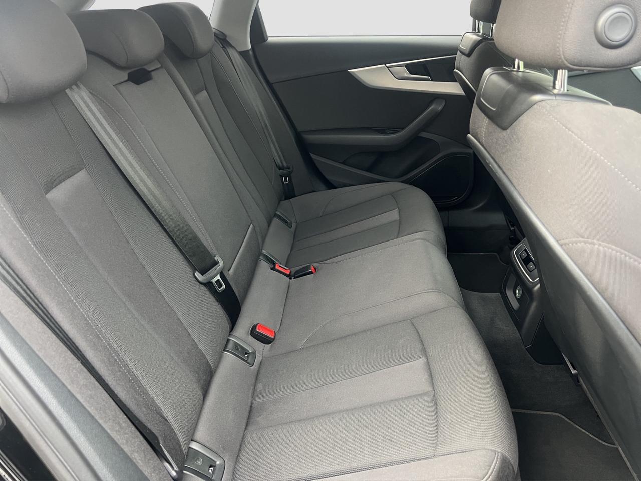 Audi A4 40 TFSI S tronic