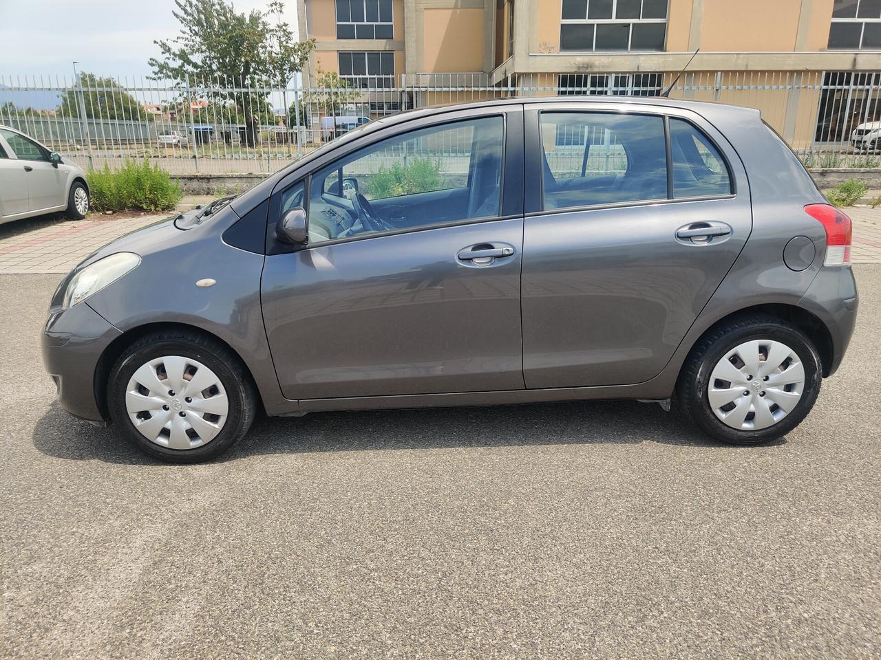 Toyota Yaris 1.3 5 porte Sol