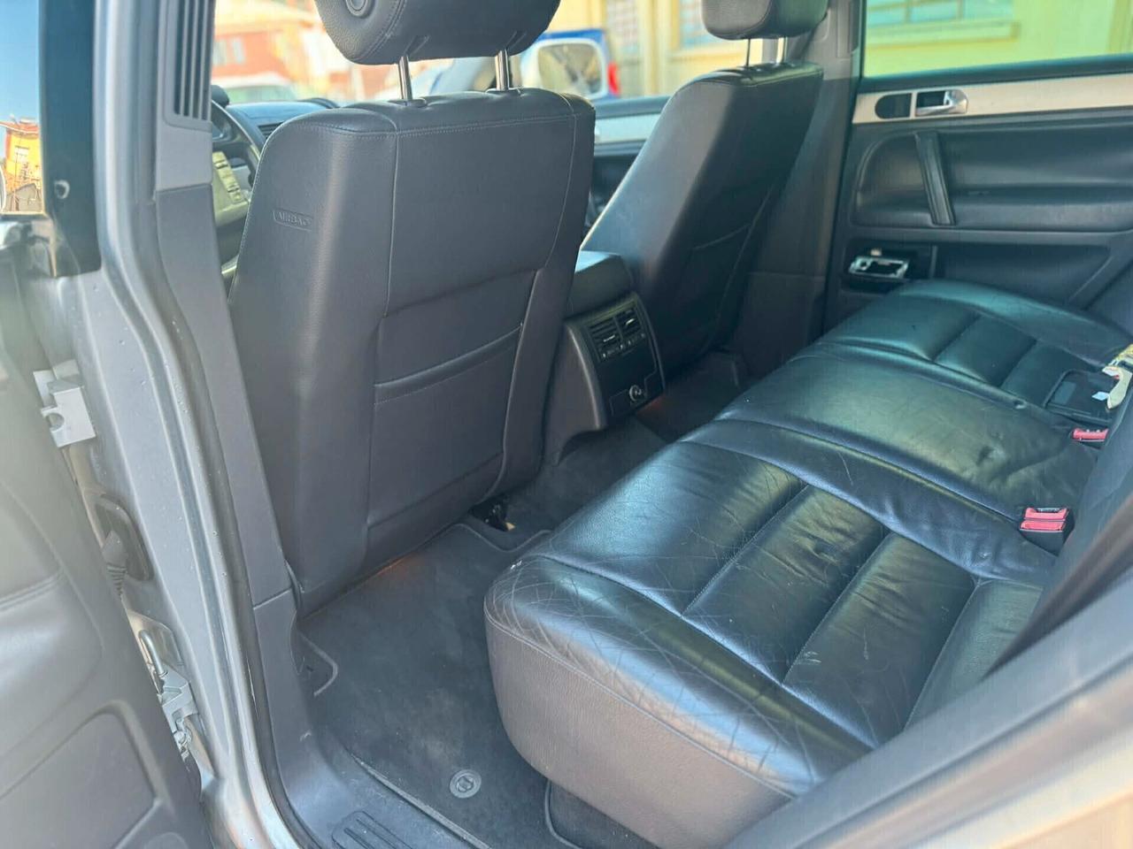 Volkswagen Touareg 2006 3.0 DIESEL INTERNI PELLE