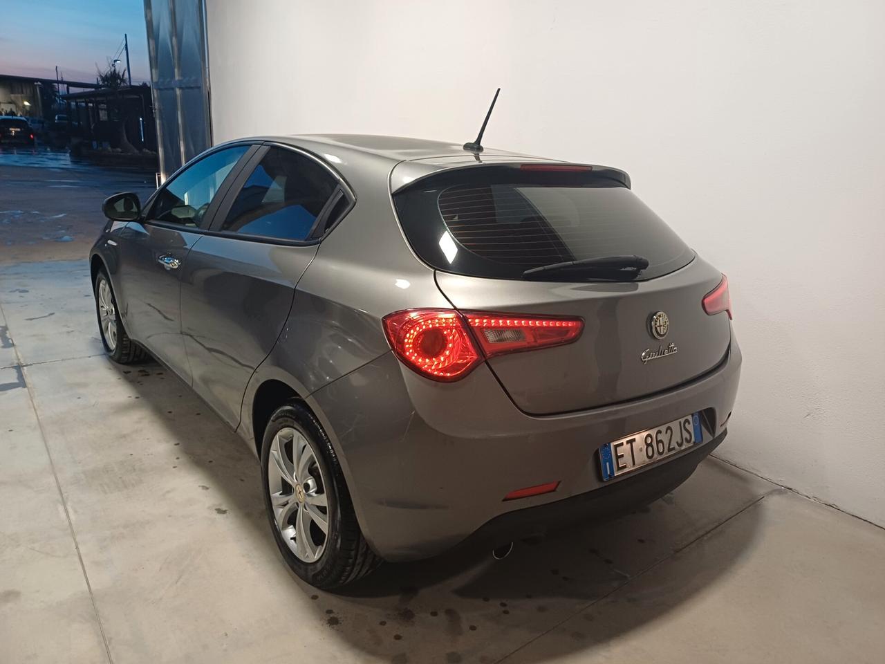 Alfa Romeo Giulietta 1.6 JTDm-2 105 CV Distinctive