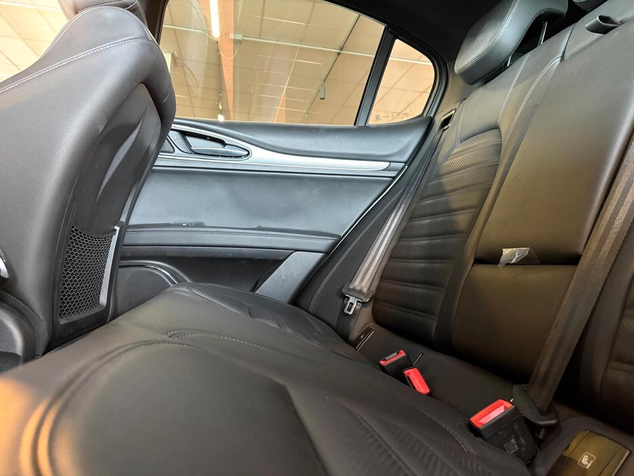 Alfa Romeo Stelvio VELOCE 2.2 Turbodiesel AT8 Q4 SPOTICAR