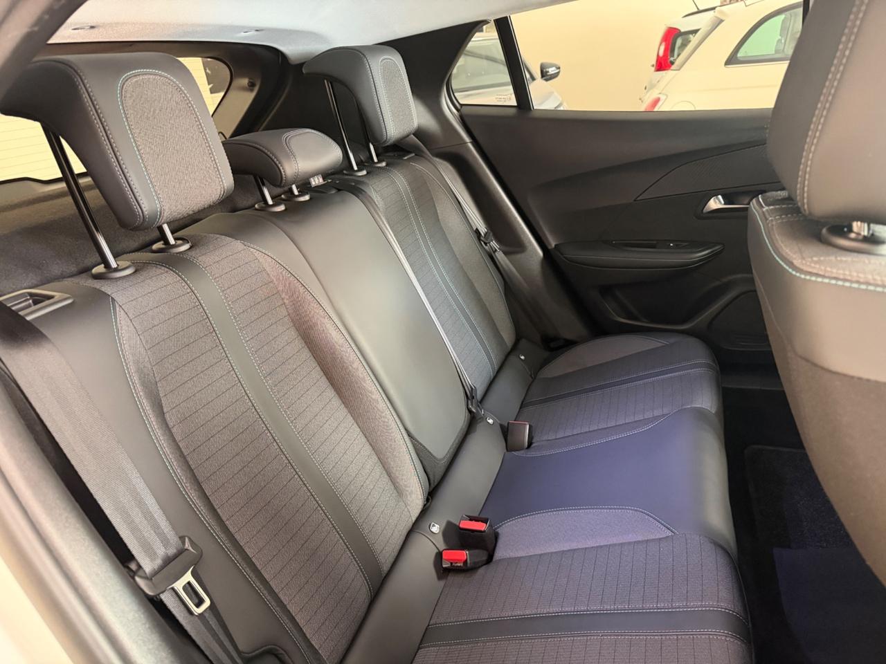 Peugeot 2008 BlueHDi 130 S&S EAT8 Allure Pack