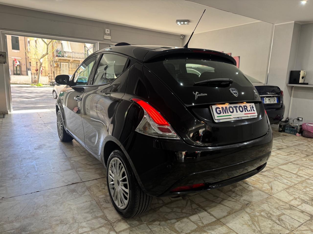 Lancia Ypsilon 1.3 MJT 95 CV Silver Occasione