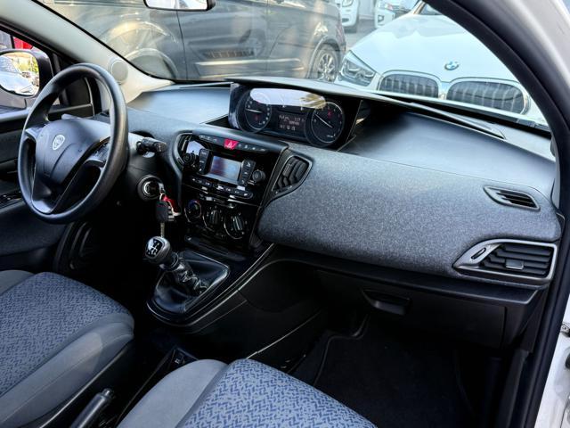 LANCIA Ypsilon 1.0 EcoChic Hybrid 69cv - Neopatentati - PROMO