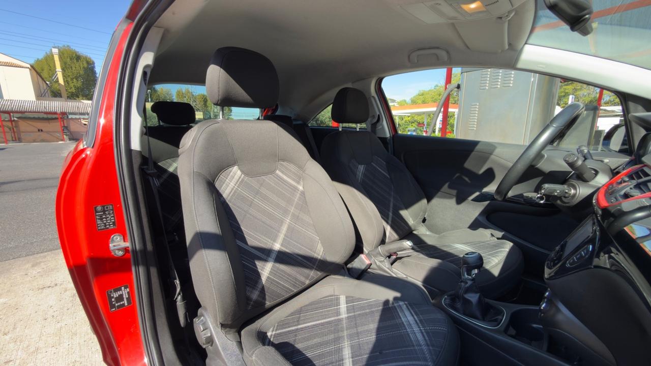 Opel Corsa 1.4 90CV Coupé b-Color 2015