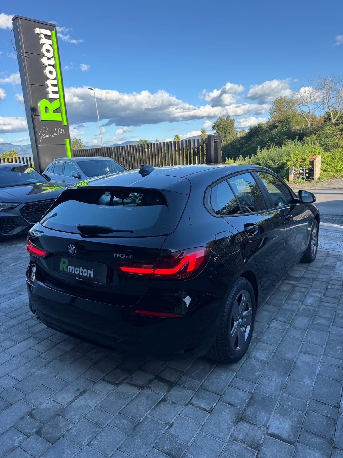 Bmw 116 116d 5p. Advantage