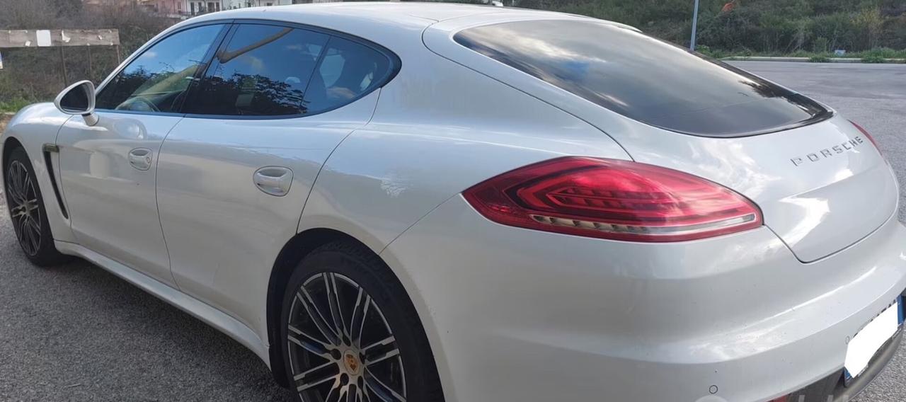 Porsche Panamera - 3.0 Diesel - Edition 300 Cv