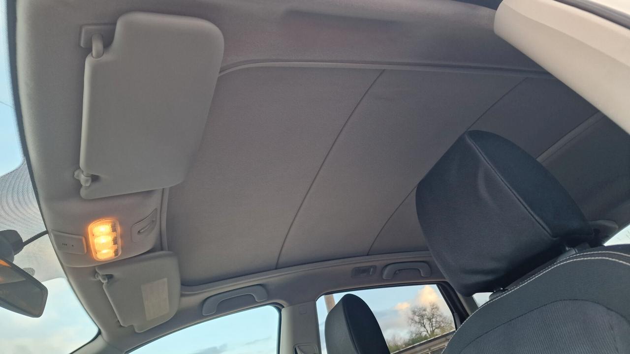 Nissan Qashqai 1.5 dCi DPF Tekna - 2011