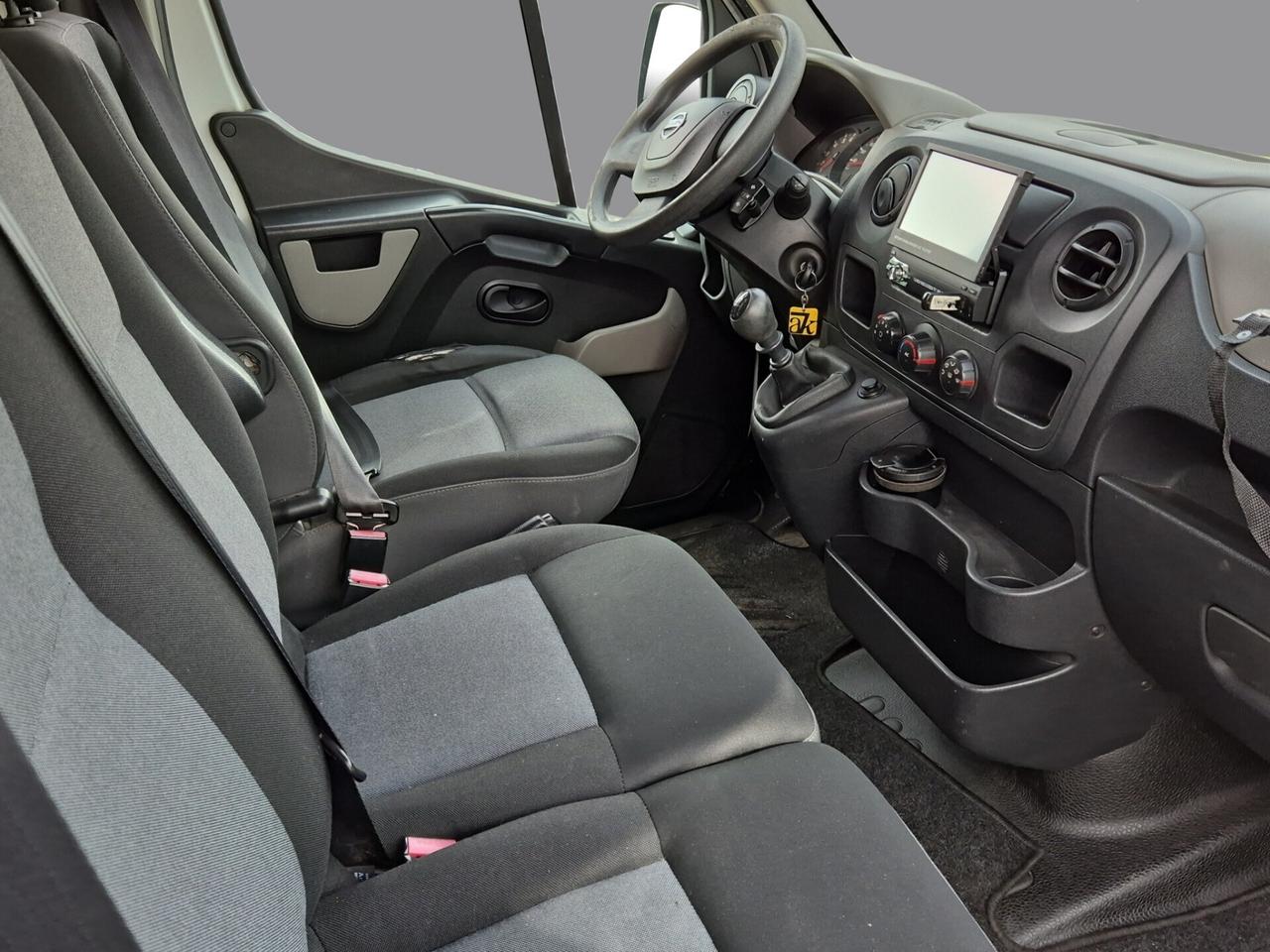 Nissan NV300 non 2300