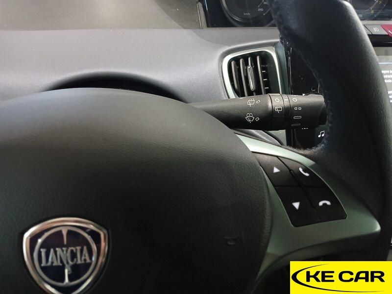 Lancia Ypsilon 1.0 FireFly 70cv Hybrid Platino