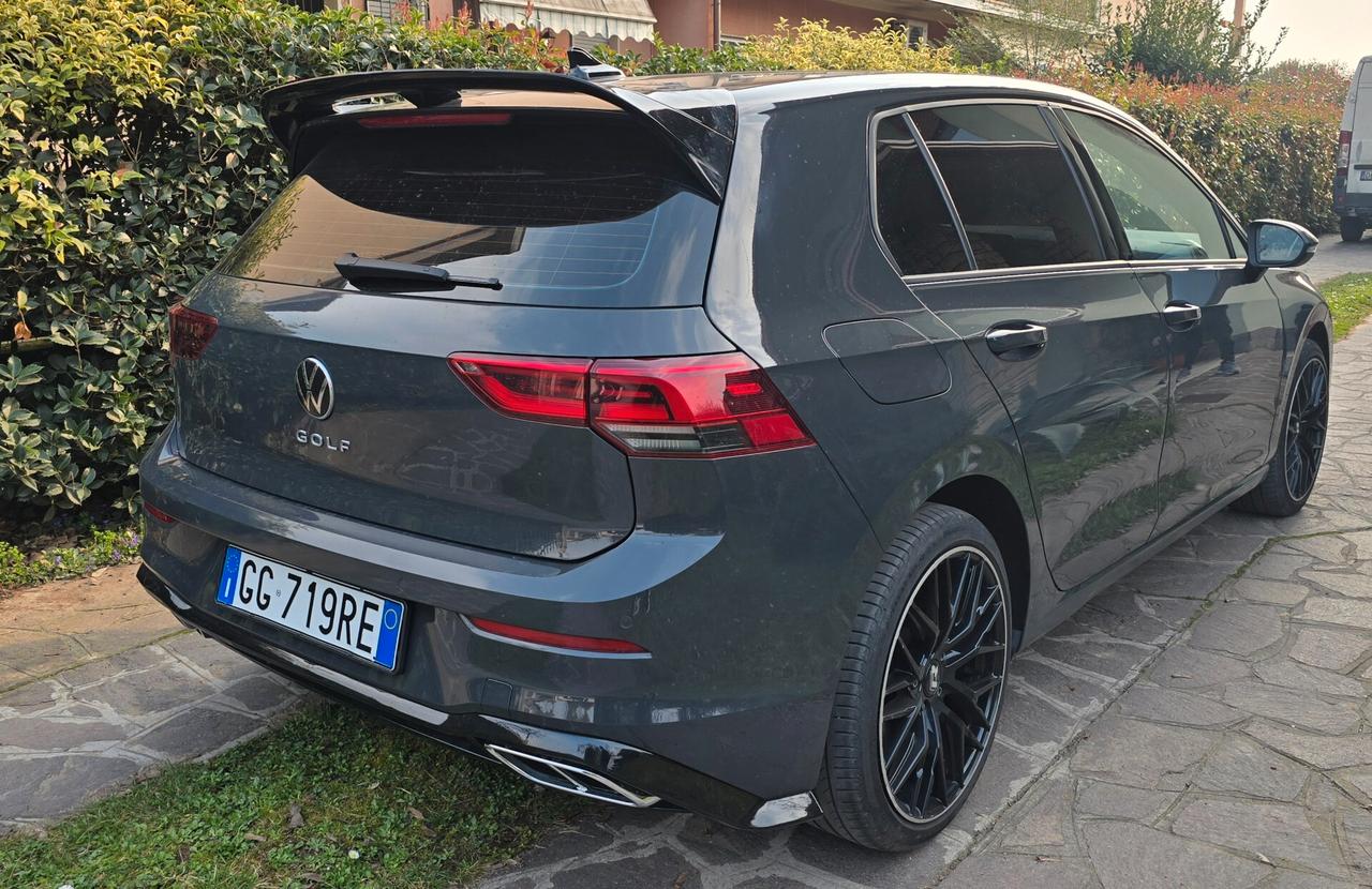 Volkswagen Golf 1.5 eTSI 130 CV EVO ACT DSG Style