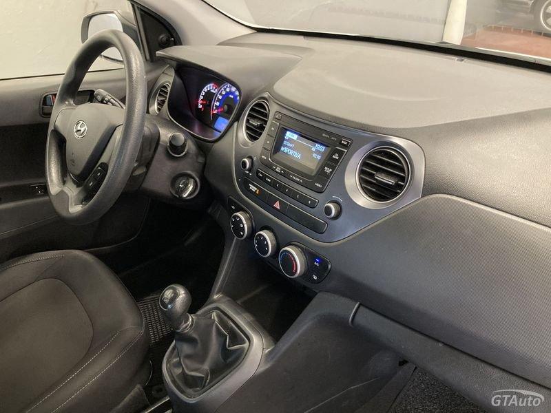 Hyundai i10 1.0 MPI Comfort adatta ai neopatentati