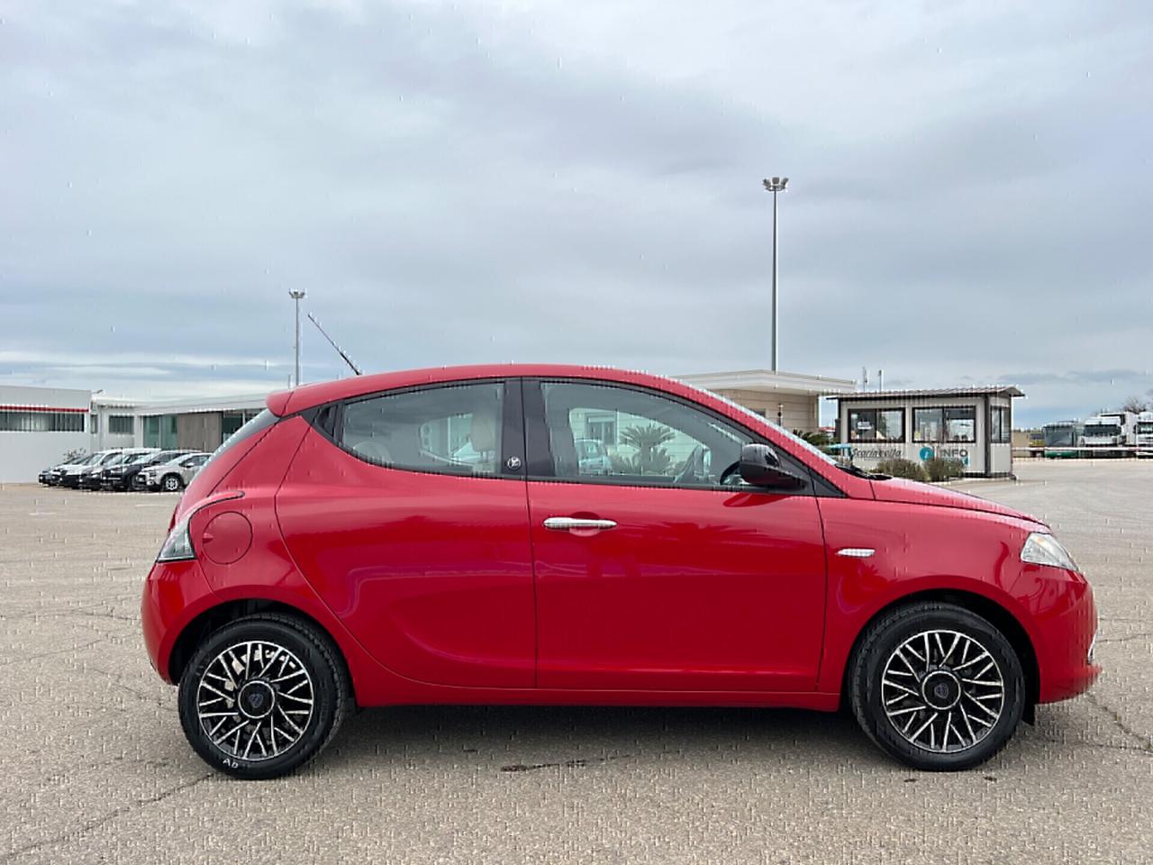 Lancia Ypsilon 1.2 69 CV 5p. 30th Anniversary.