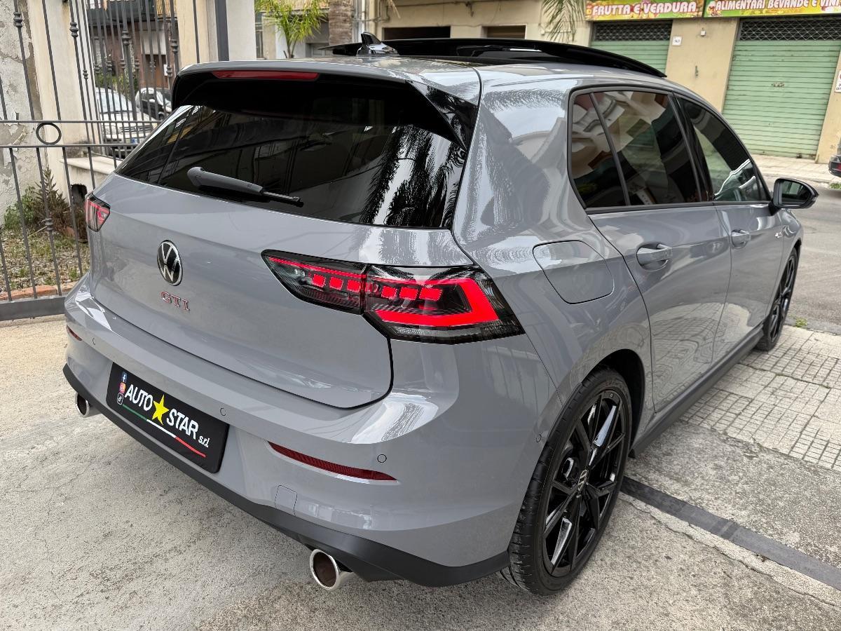 New Volkswagen Golf 8.5 GTI 2.0 TSI 265 CV