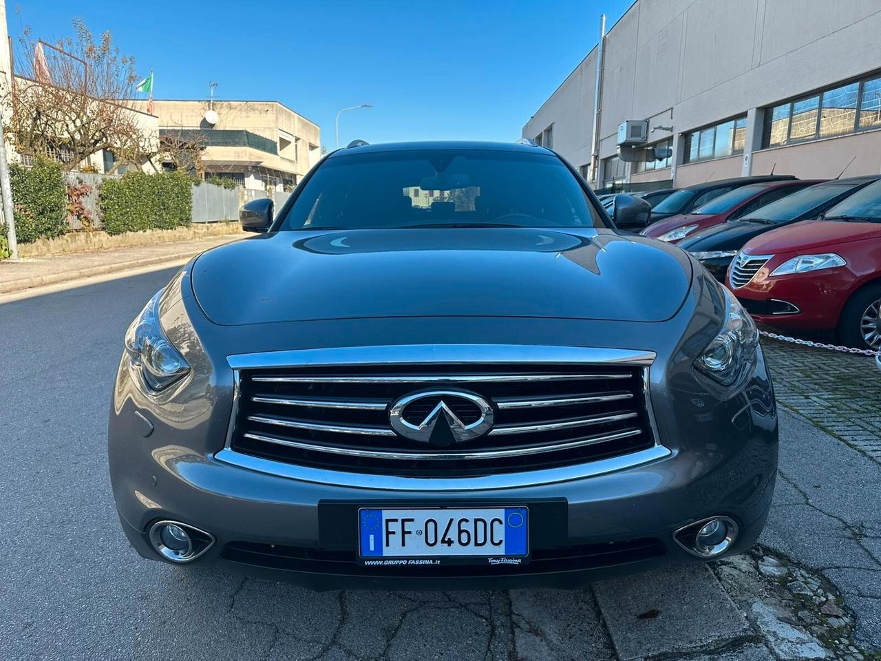 Infiniti QX70 3.0 diesel V6 AT S Premium
