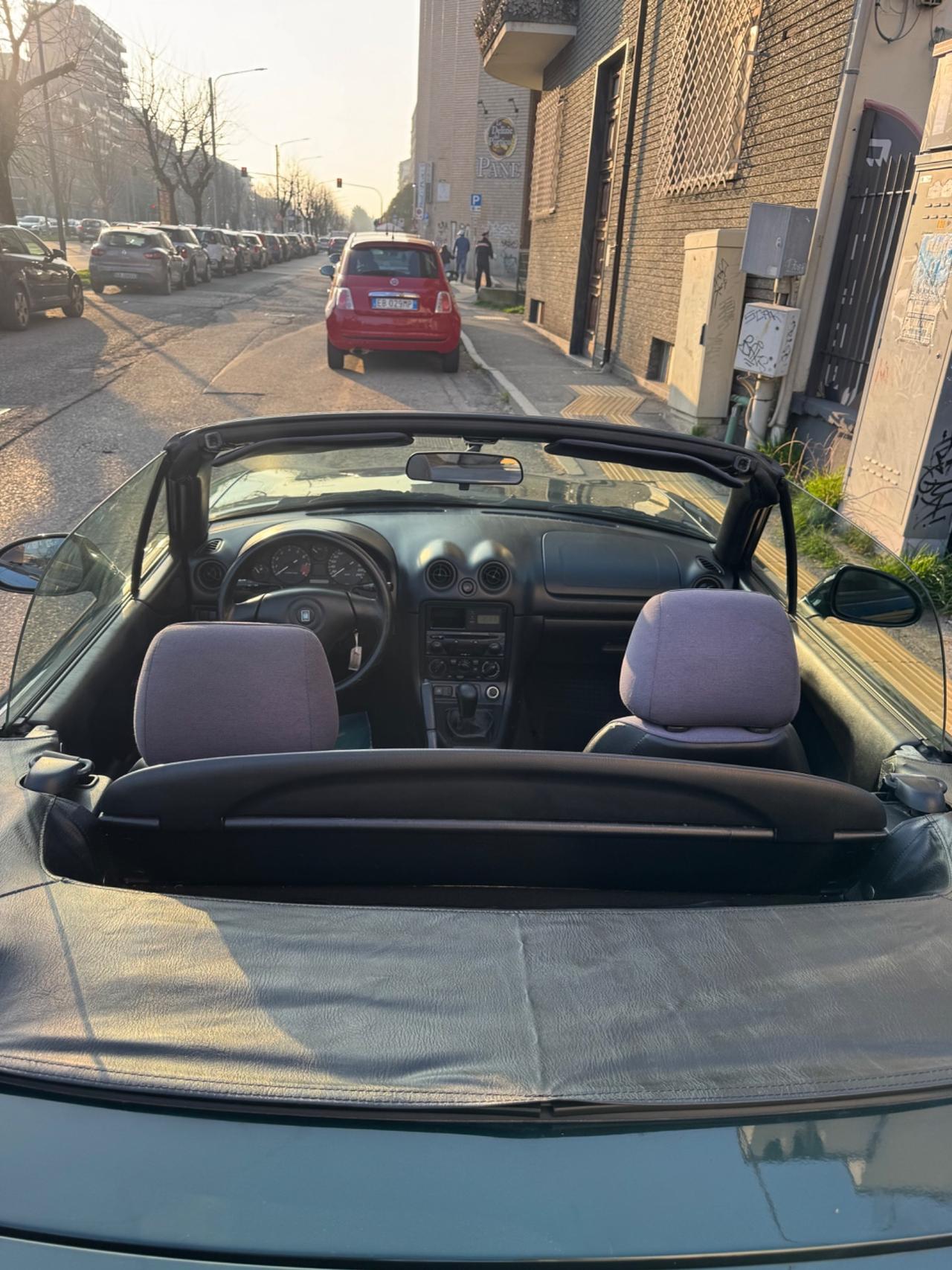 Mazda MX-5 1.6i 16V 110 cv Nardi Spider