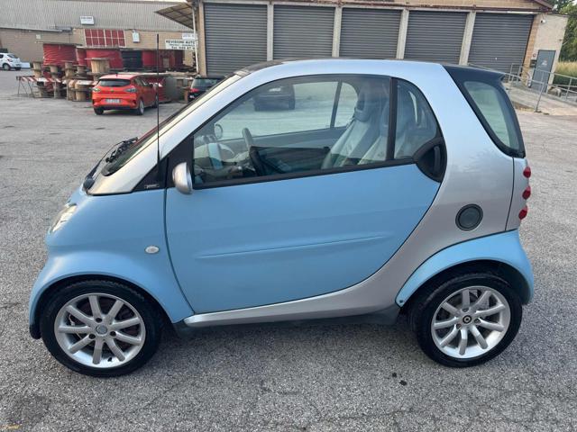 SMART ForTwo Stupenda. Bellissima 700 coupé grandstyle (45 kW)