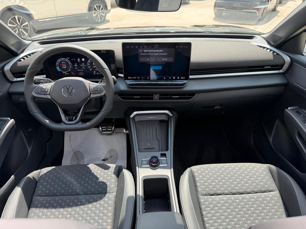Volkswagen T-Roc 1.5 eTSI ACT 150 CV DSG R-Line
