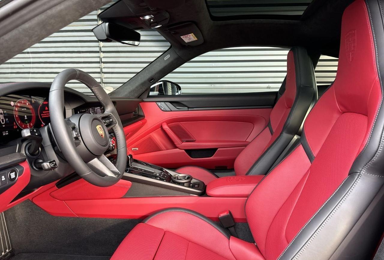 PORSCHE 992 2.0 Carrera 4 GTS*Pelle-Tetto-Bose-Finanz*