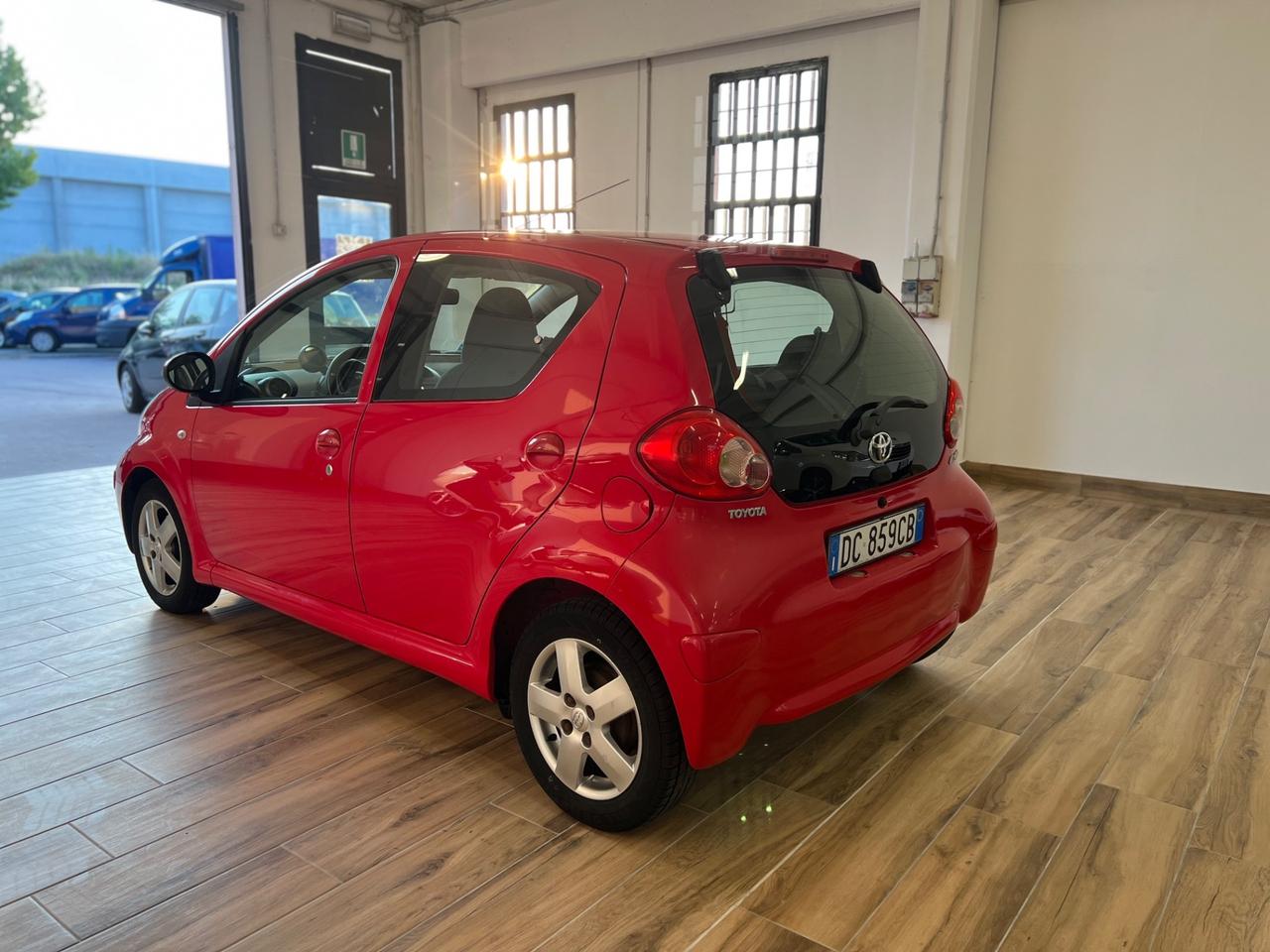 Toyota Aygo 1.0 12V VVT-i 5 porte Now