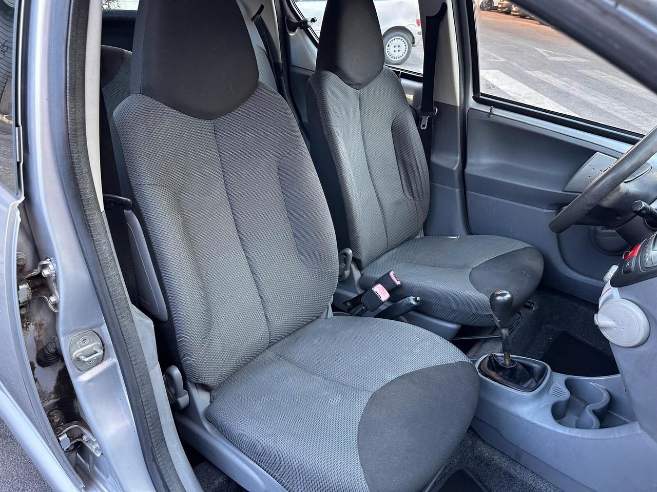 Toyota Aygo 1.0 NEOPATENTATI GARANZIA 12 MESI