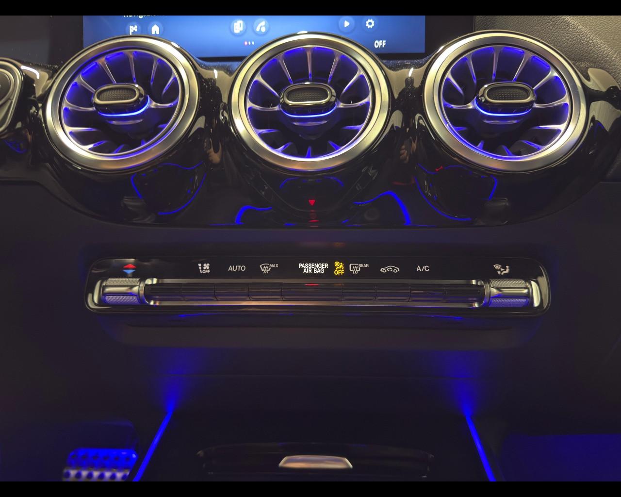 Mercedes-Benz Classe B (W247) - B 180 d Automatic AMG Line Premium