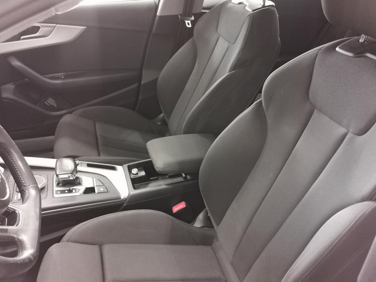 Audi A4 40 TFSI S tronic Business Sport